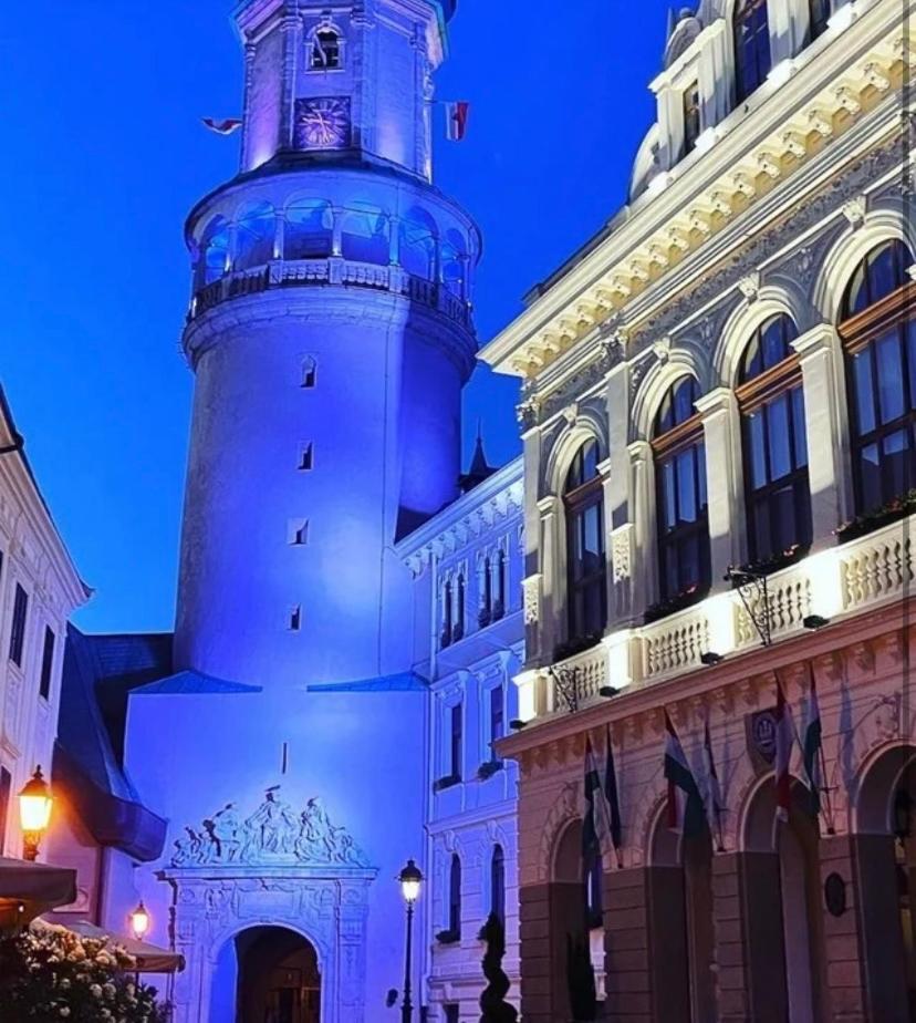 Quattro Casa Apartment Sopron Bagian luar foto